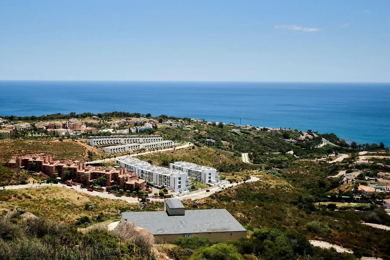 Penthouse With Stunning View And Rooftop Terrace Manilva 0*,